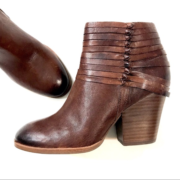 Isola Shoes - New✨ ISOLA Short Boots